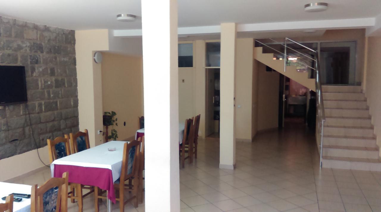Bed&Breakfast Karavan Raška Extérieur photo
