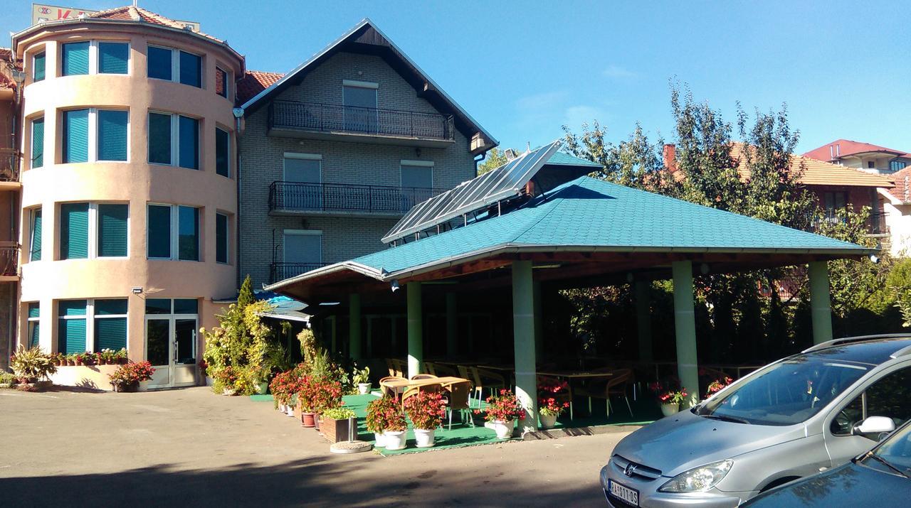 Bed&Breakfast Karavan Raška Extérieur photo